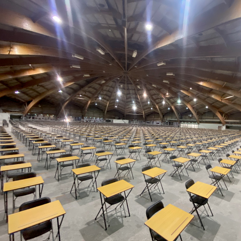 Location table d'examen pliante en bois organisation de concours d'écoles fonction publique Location mobilier Toulouse