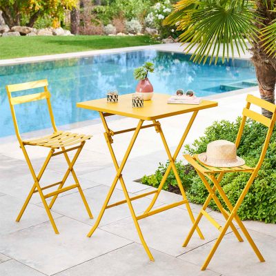 Location de mobilier table et chaise pliante Maya en acier à Toulouse pour les salons événementiels foires expositions terrasse jardin louer en france